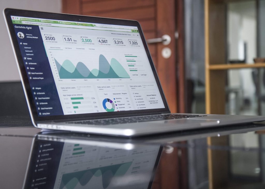 4 Tips for Businesses to Track Data